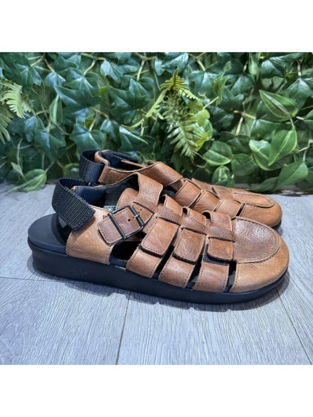 SAS Men's Endeavor Light Brown Leather Fisherman Sandals Mens Size 11 W